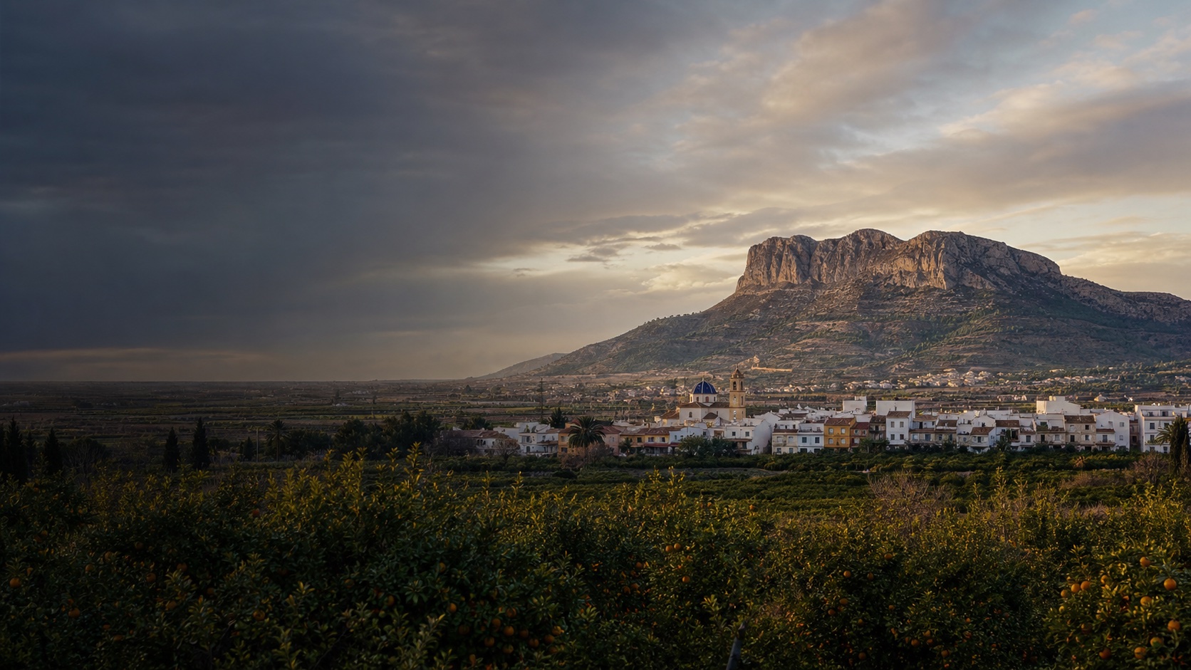 El Verger, sierra de Segària y naranjales mediterráneos cercanos